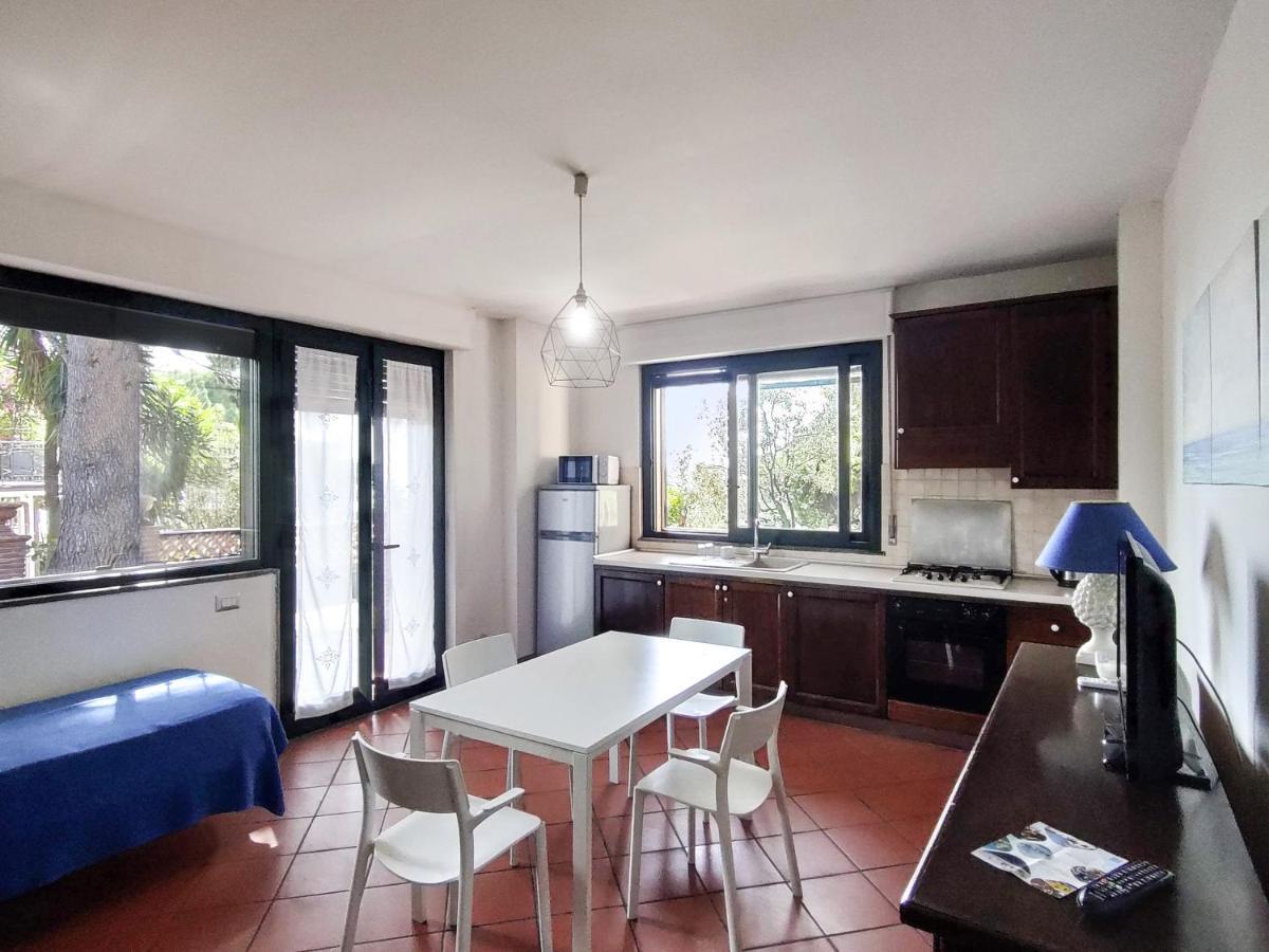 Villa Delle Palme Aci Trezza Bagian luar foto