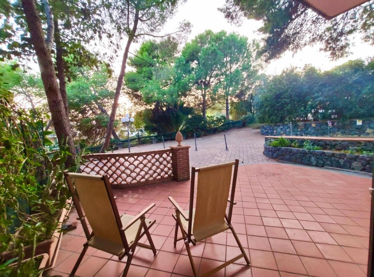Villa Delle Palme Aci Trezza Bagian luar foto
