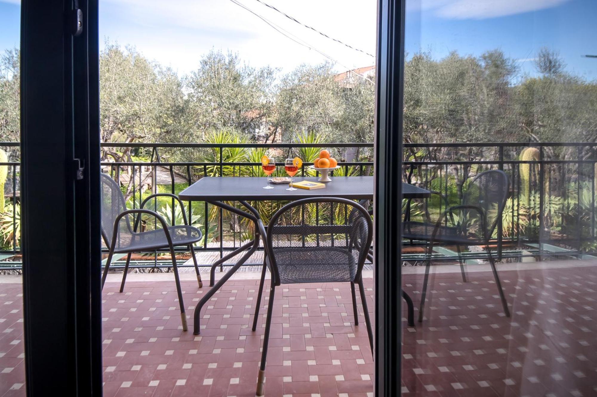 Villa Delle Palme Aci Trezza Bagian luar foto